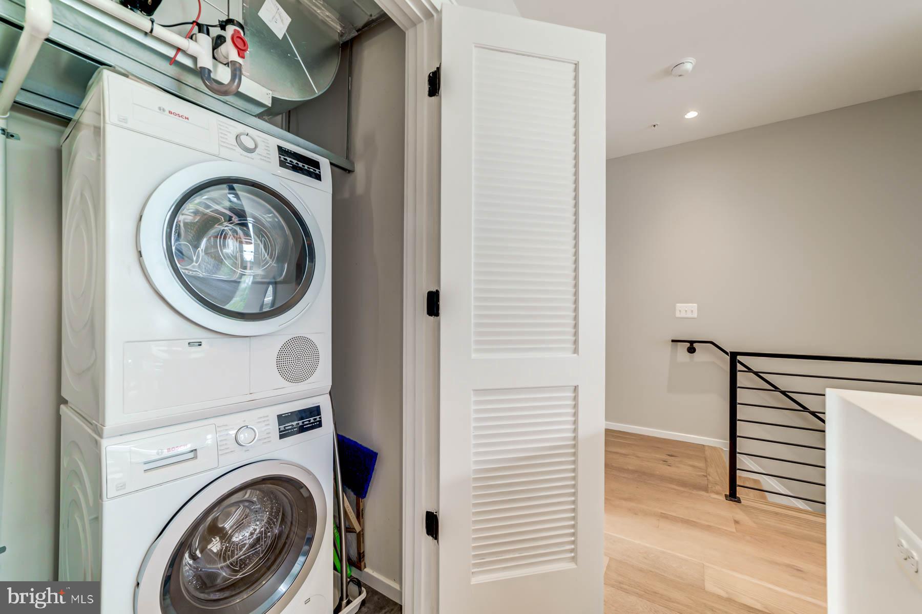 1201 Kearny STREET NE Unit: 202