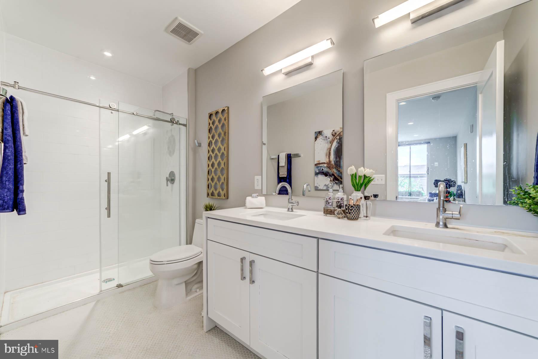 1201 Kearny STREET NE Unit: 202