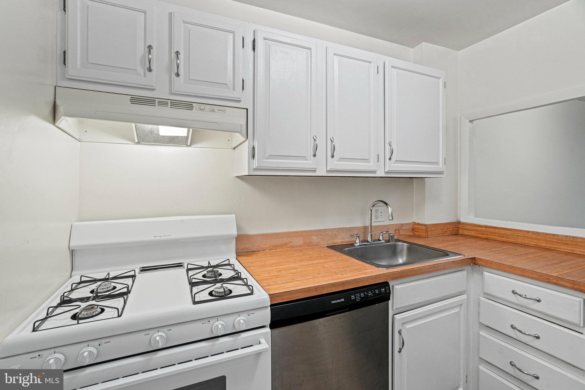 1330 New Hampshire AVENUE NW Unit: 420