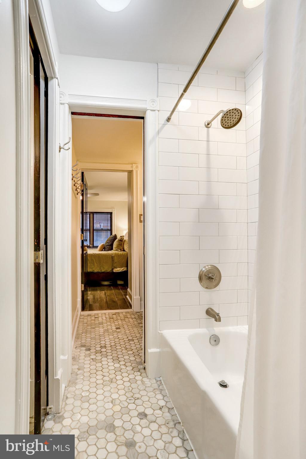 311 6th STREET SE Unit: 1