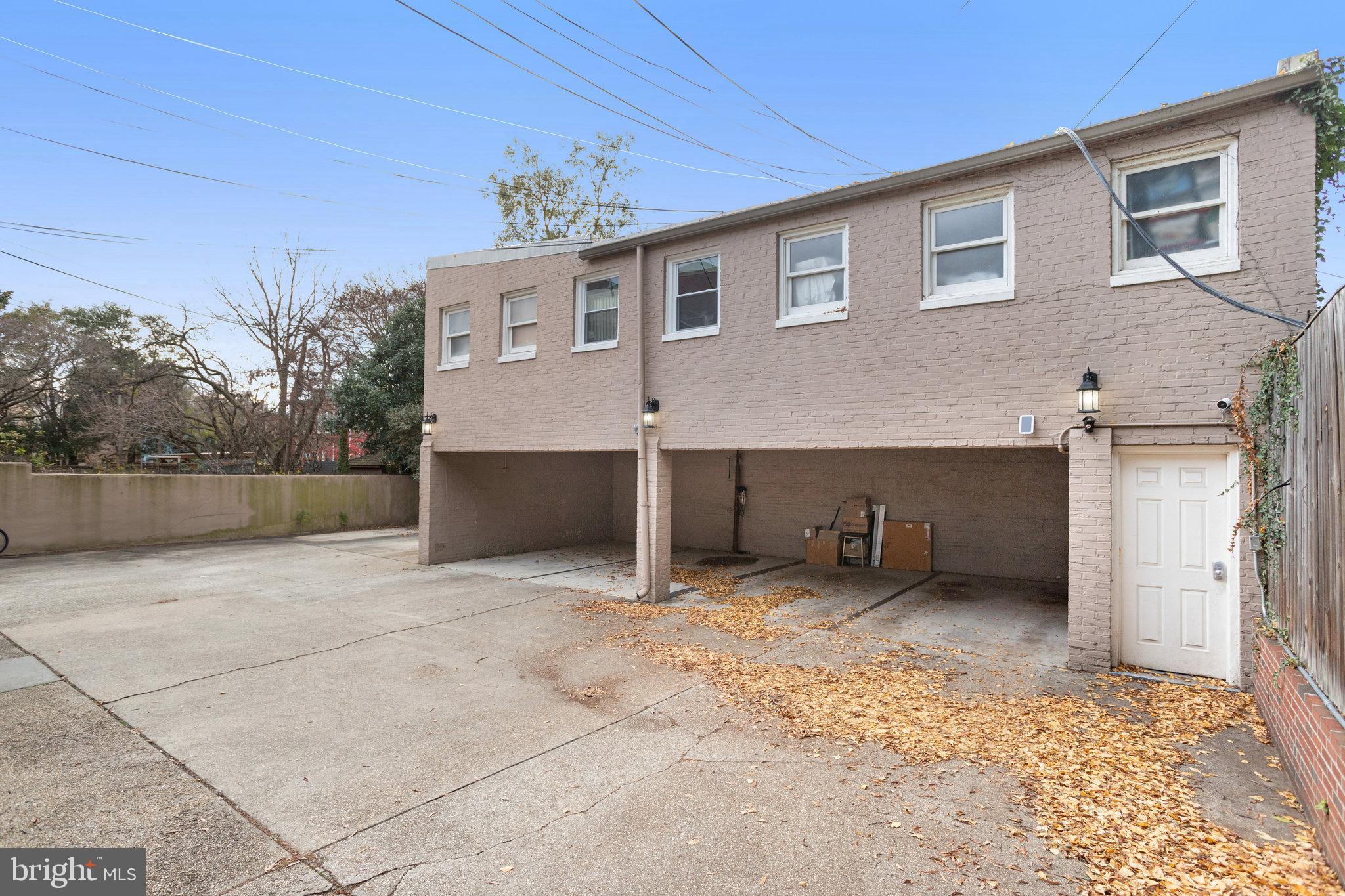311 6th STREET SE Unit: 1
