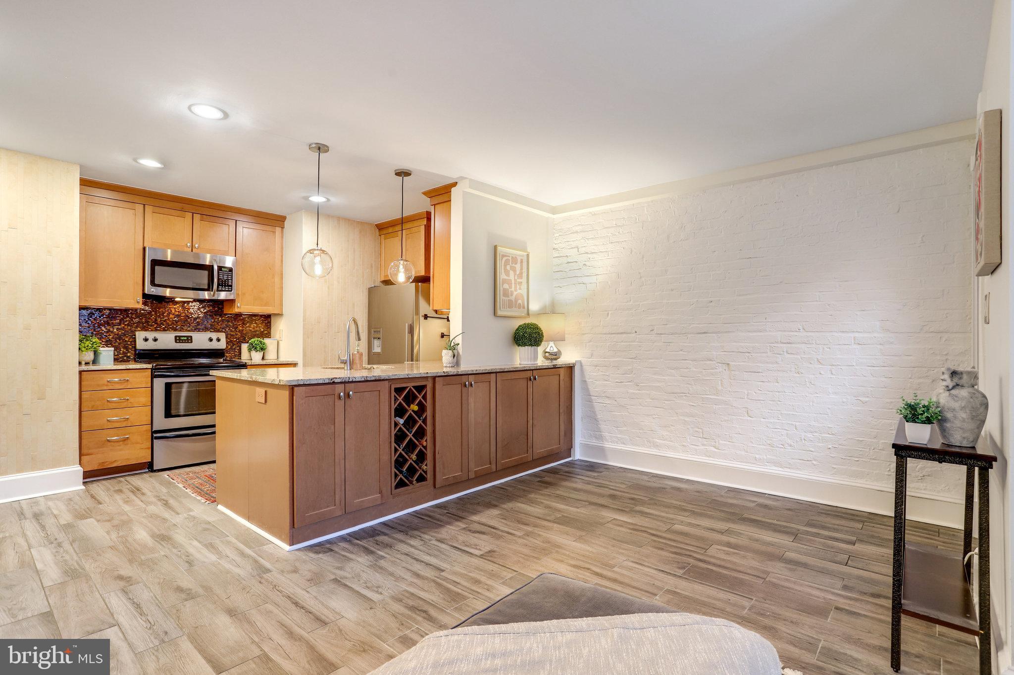 311 6th STREET SE Unit: 1