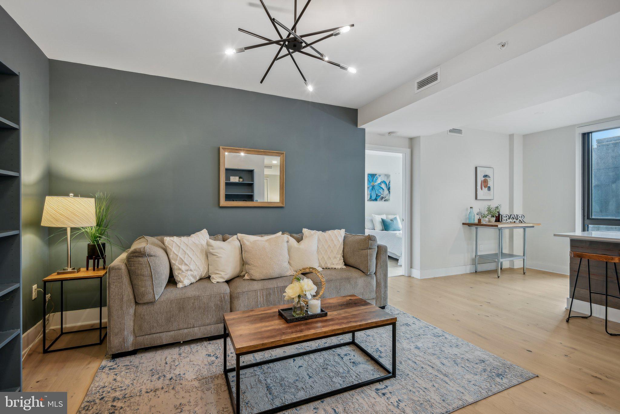 1211 van St SE #401
