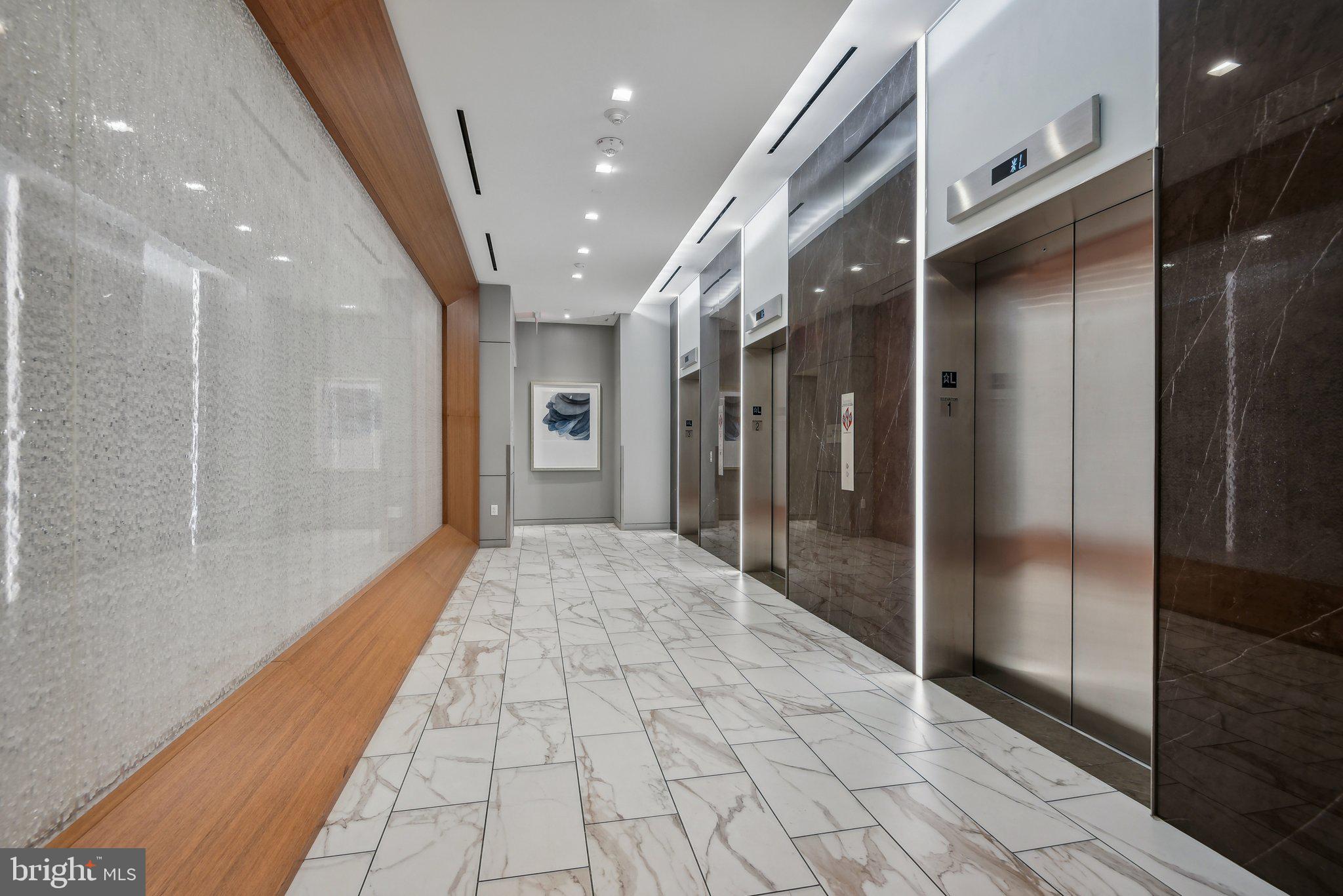 1211 van St SE #401