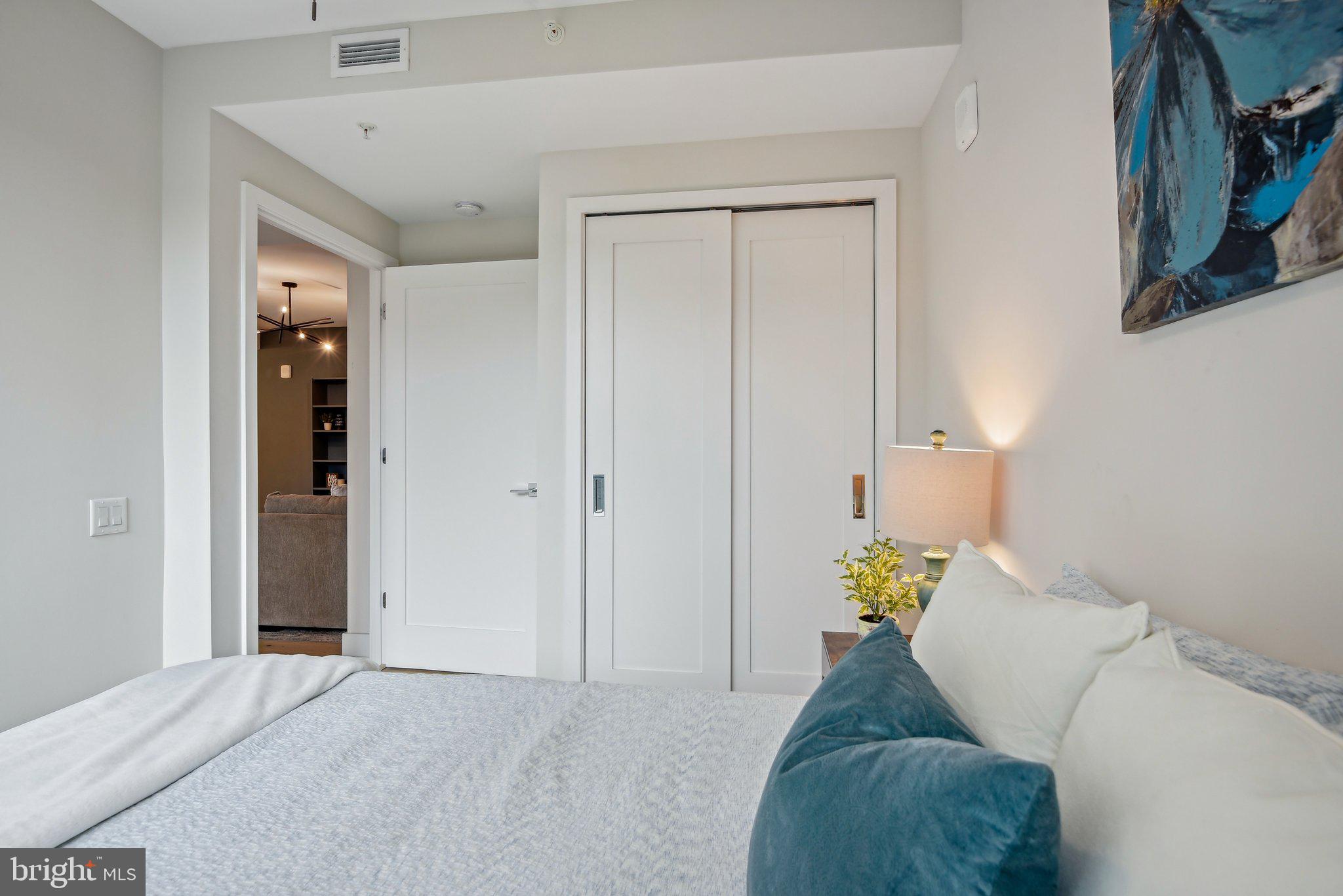 1211 van St SE #401