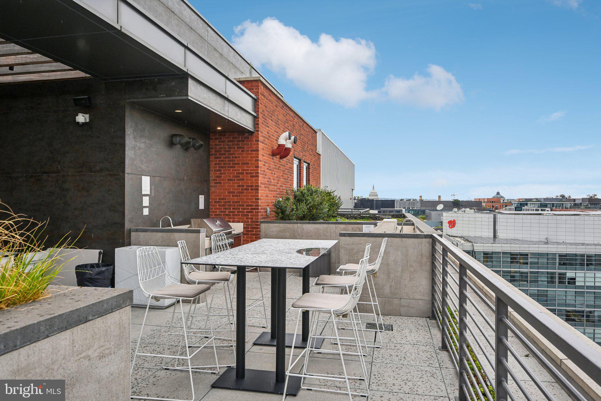 1211 van St SE #401