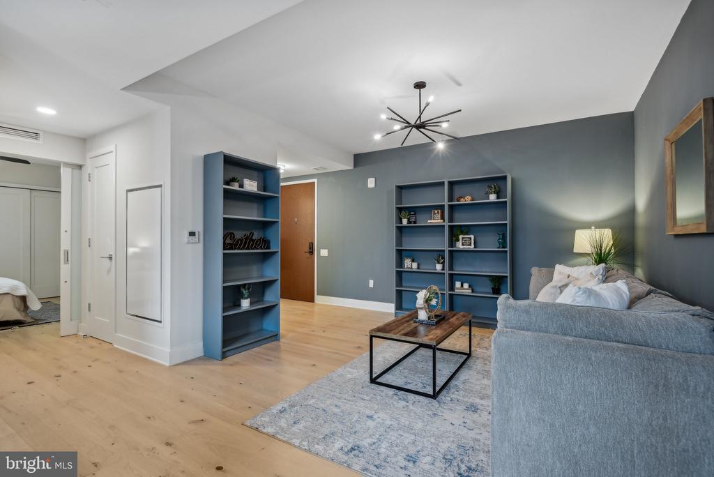 1211 van St SE #401