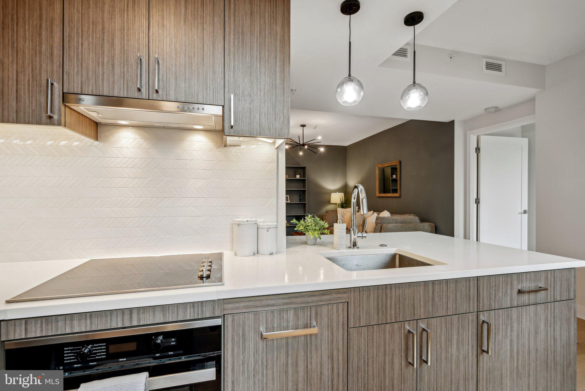 1211 van St SE #401