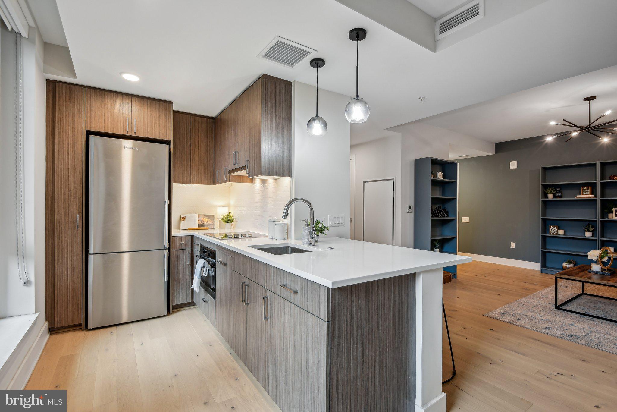 1211 van St SE #401