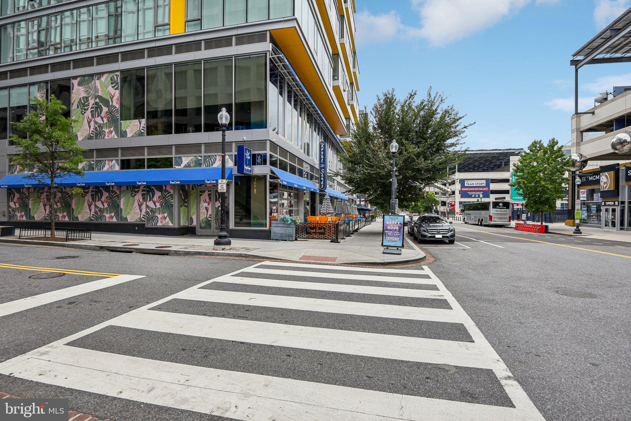 1211 van St SE #401