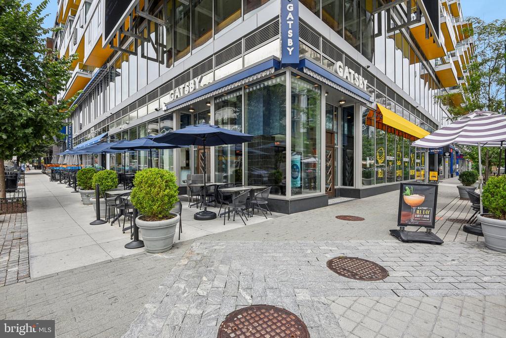 1211 van St SE #401
