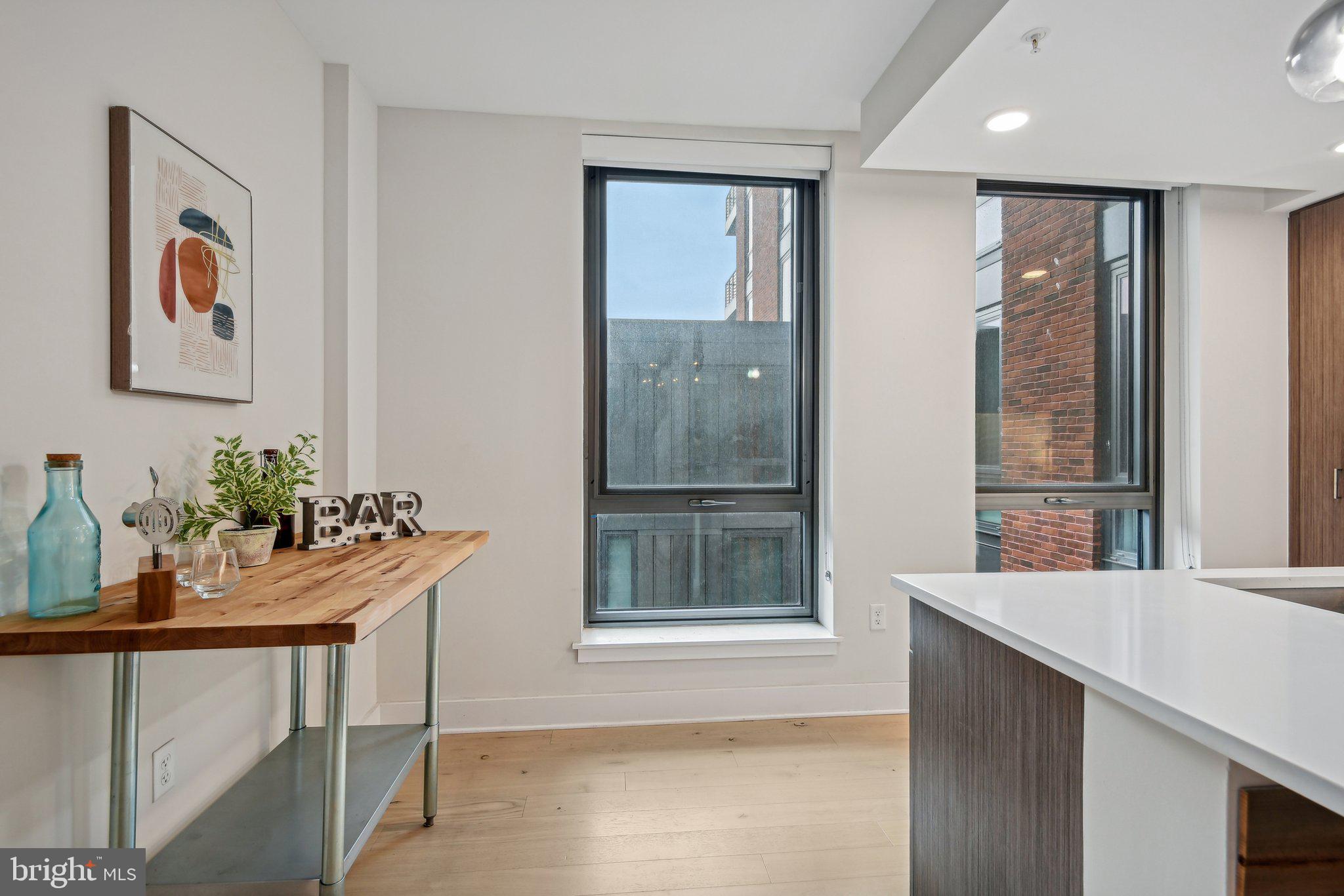 1211 van St SE #401