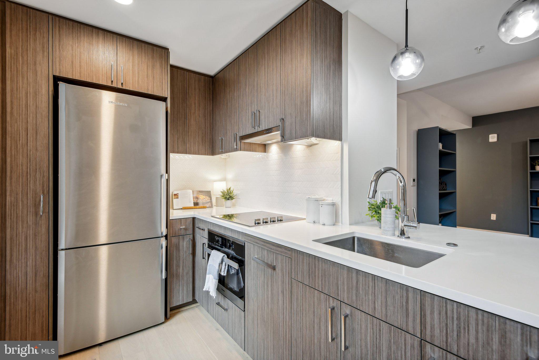 1211 van St SE #401