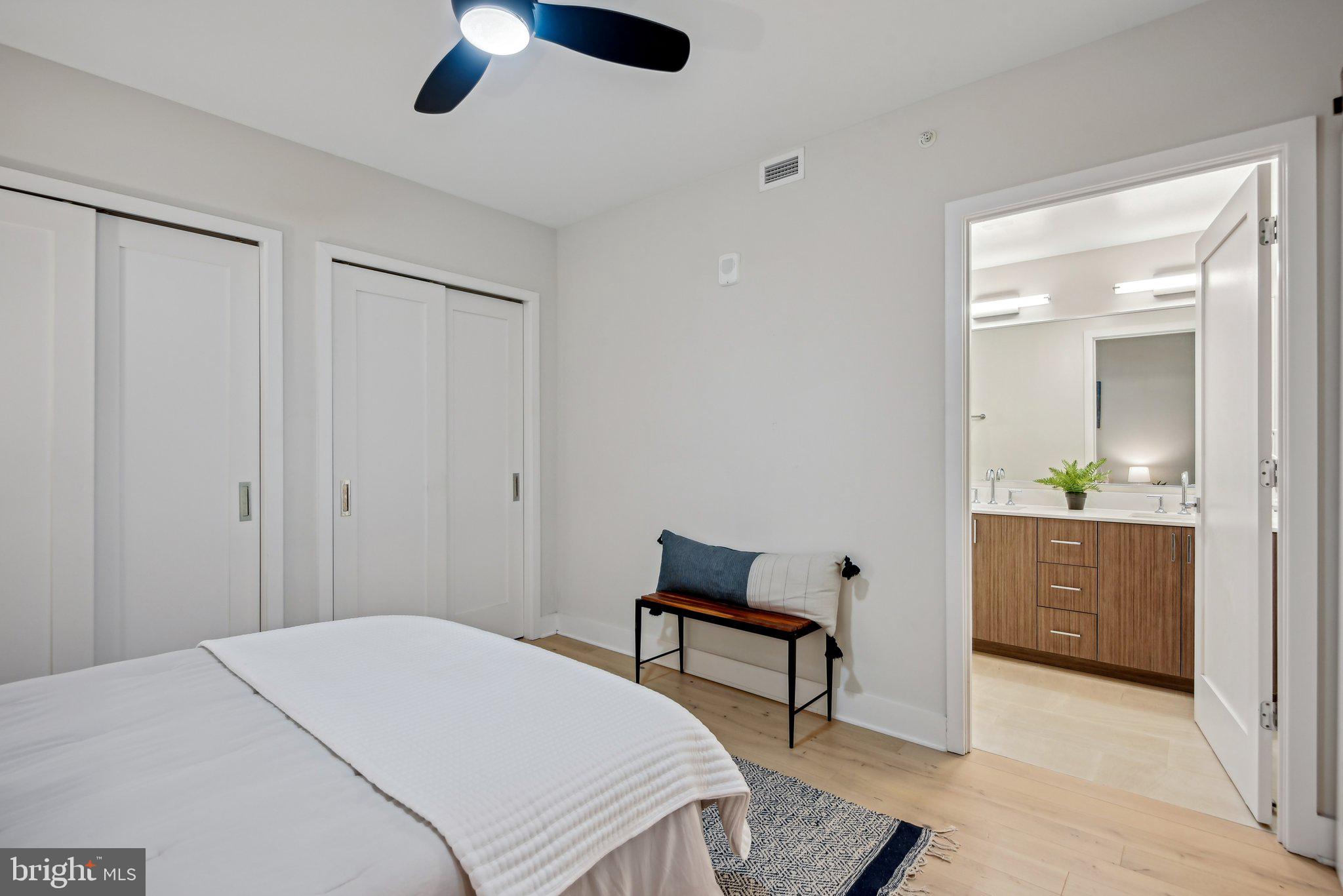 1211 van St SE #401