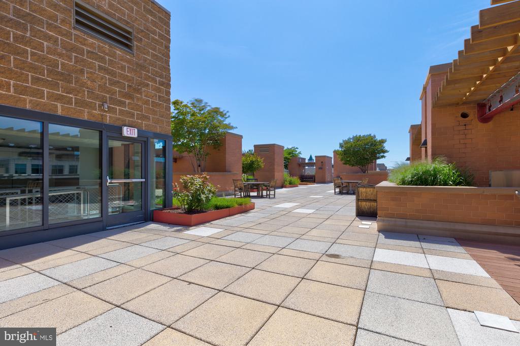 631 D ST NW #726