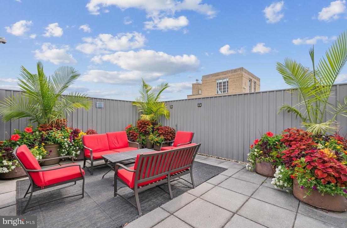 1711 MASSACHUSETTS AVENUE NW 810