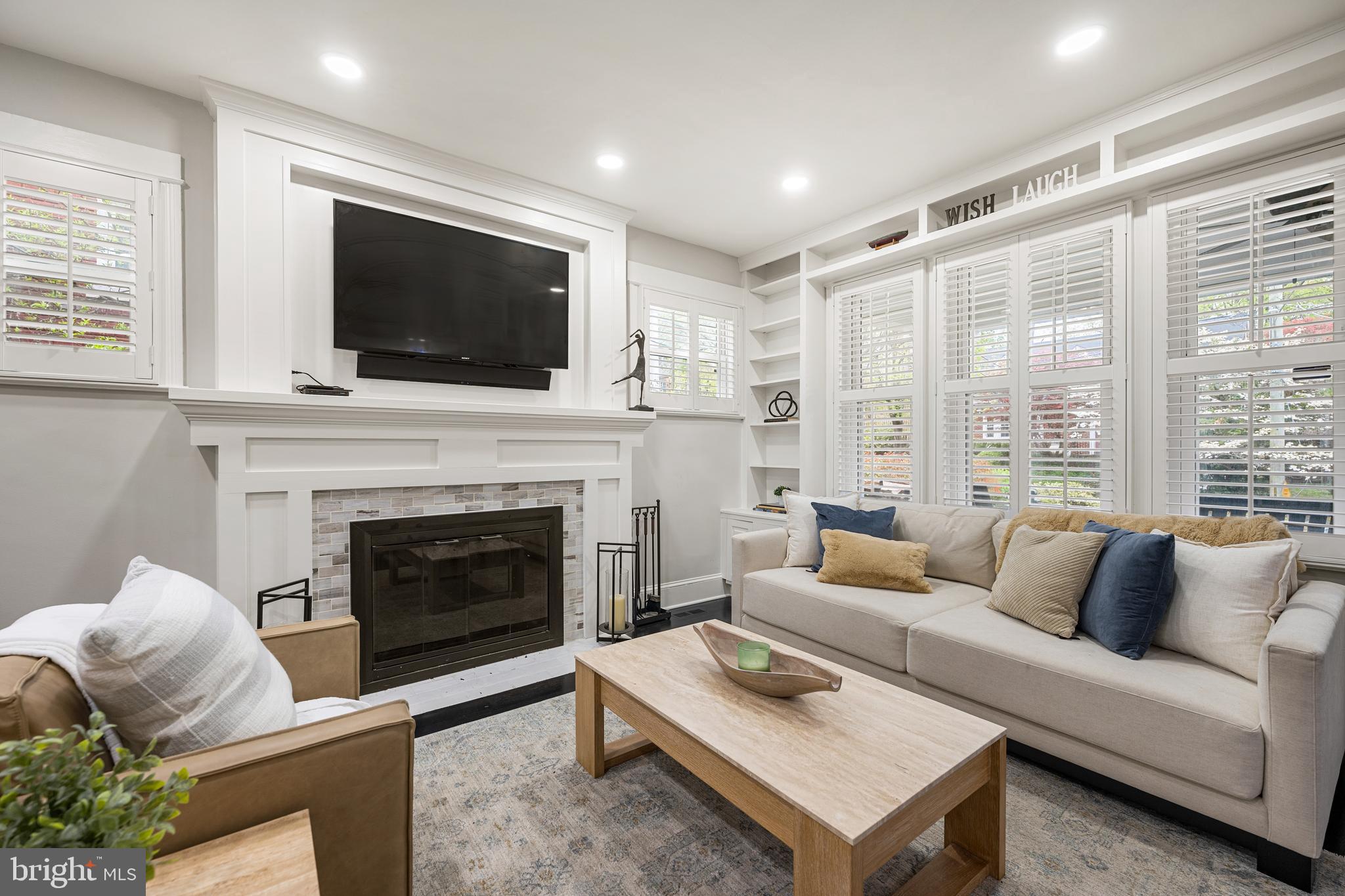 3702 JENIFER STREET NW