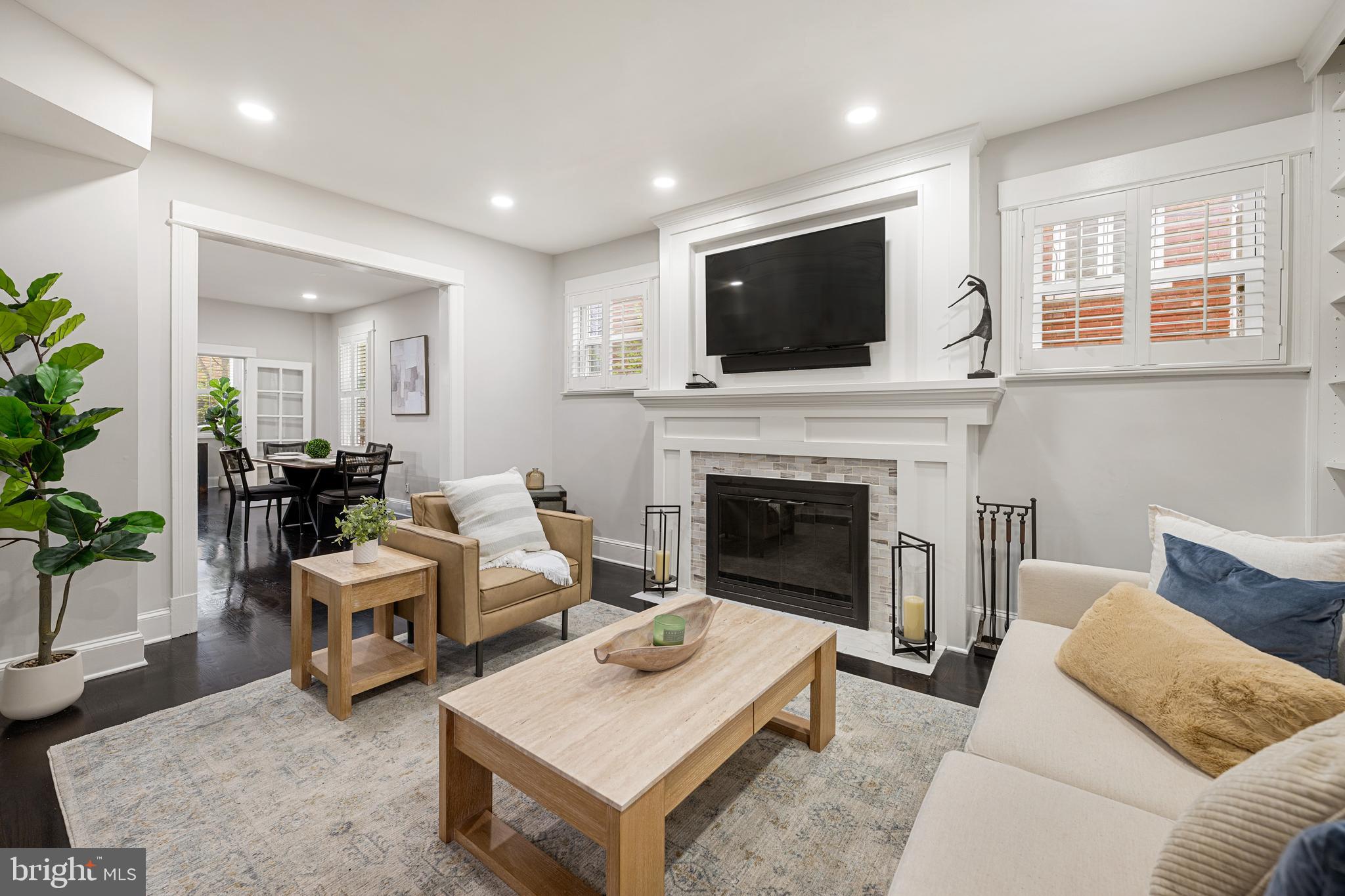 3702 JENIFER STREET NW