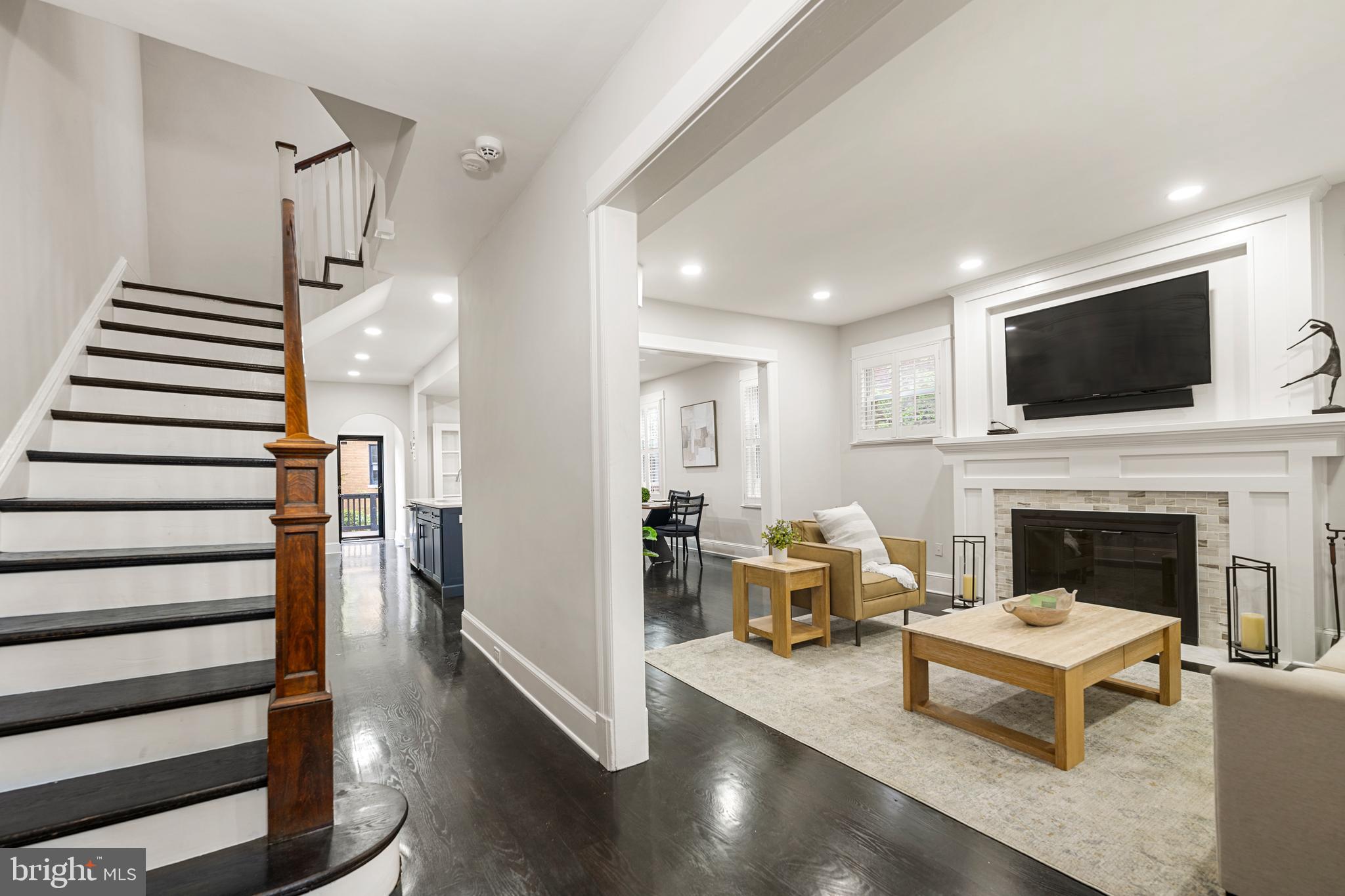 3702 JENIFER STREET NW