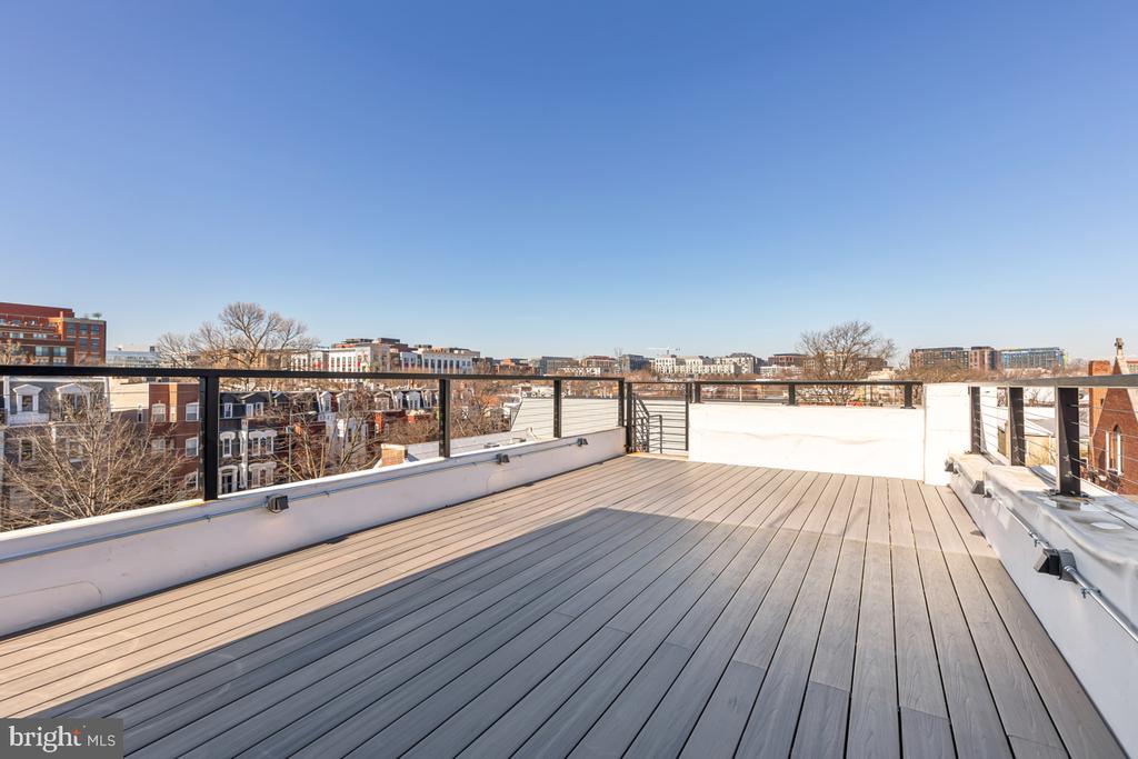 506 H STREET NE 401