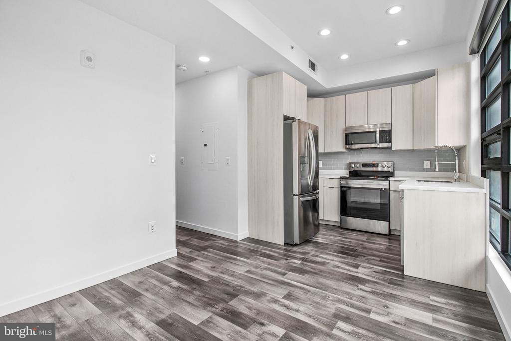 506 H STREET NE Unit: 202