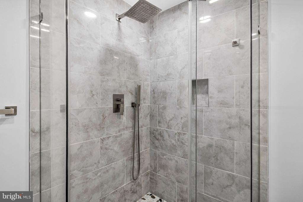 506 H STREET NE Unit: 202