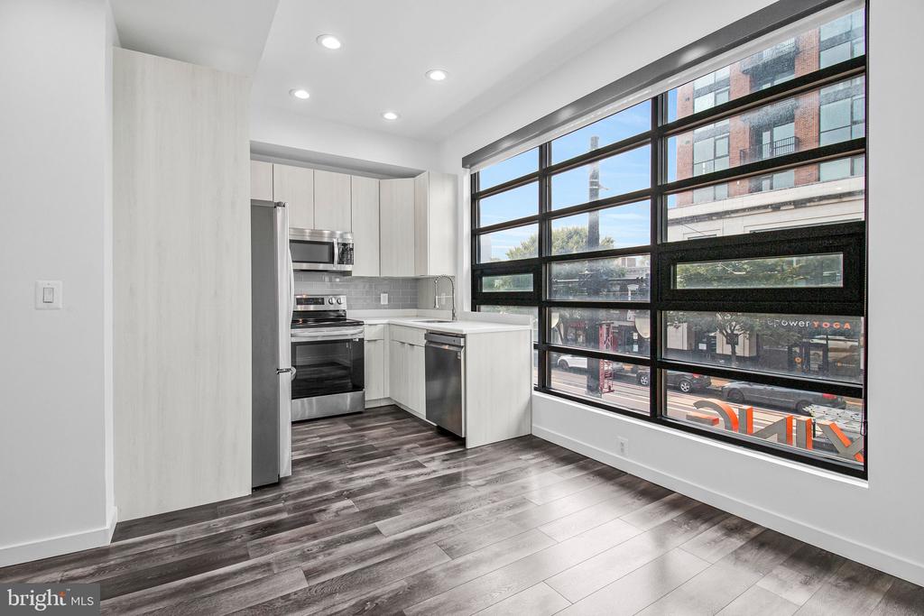 506 H STREET NE Unit: 202