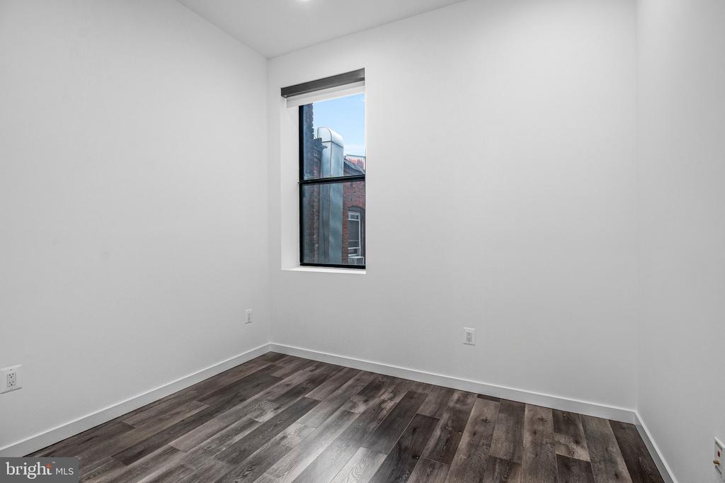 506 H STREET NE Unit: 202