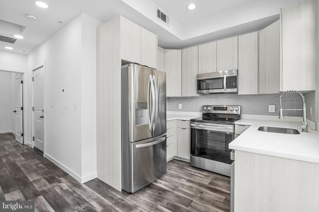 506 H STREET NE Unit: 202