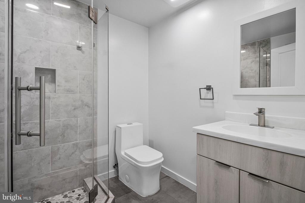 506 H STREET NE Unit: 202