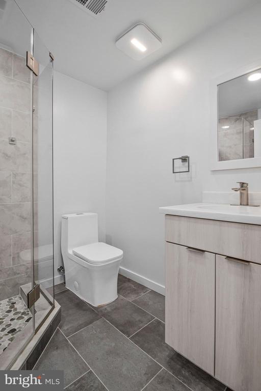 506 H STREET NE Unit: 302