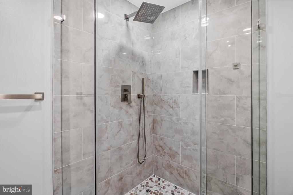 506 H STREET NE Unit: 302