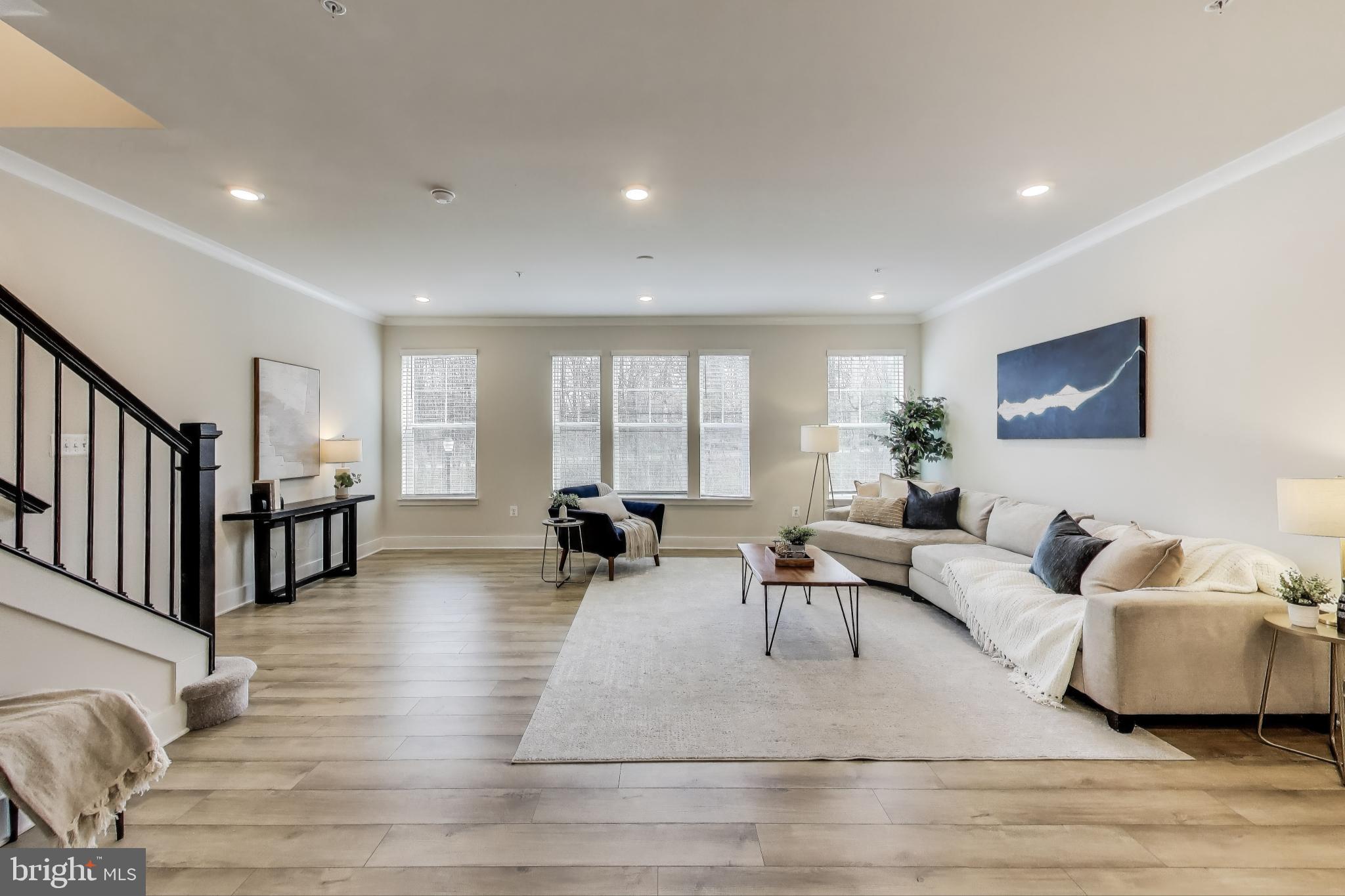 733 Annapolis Neck Rd #B
