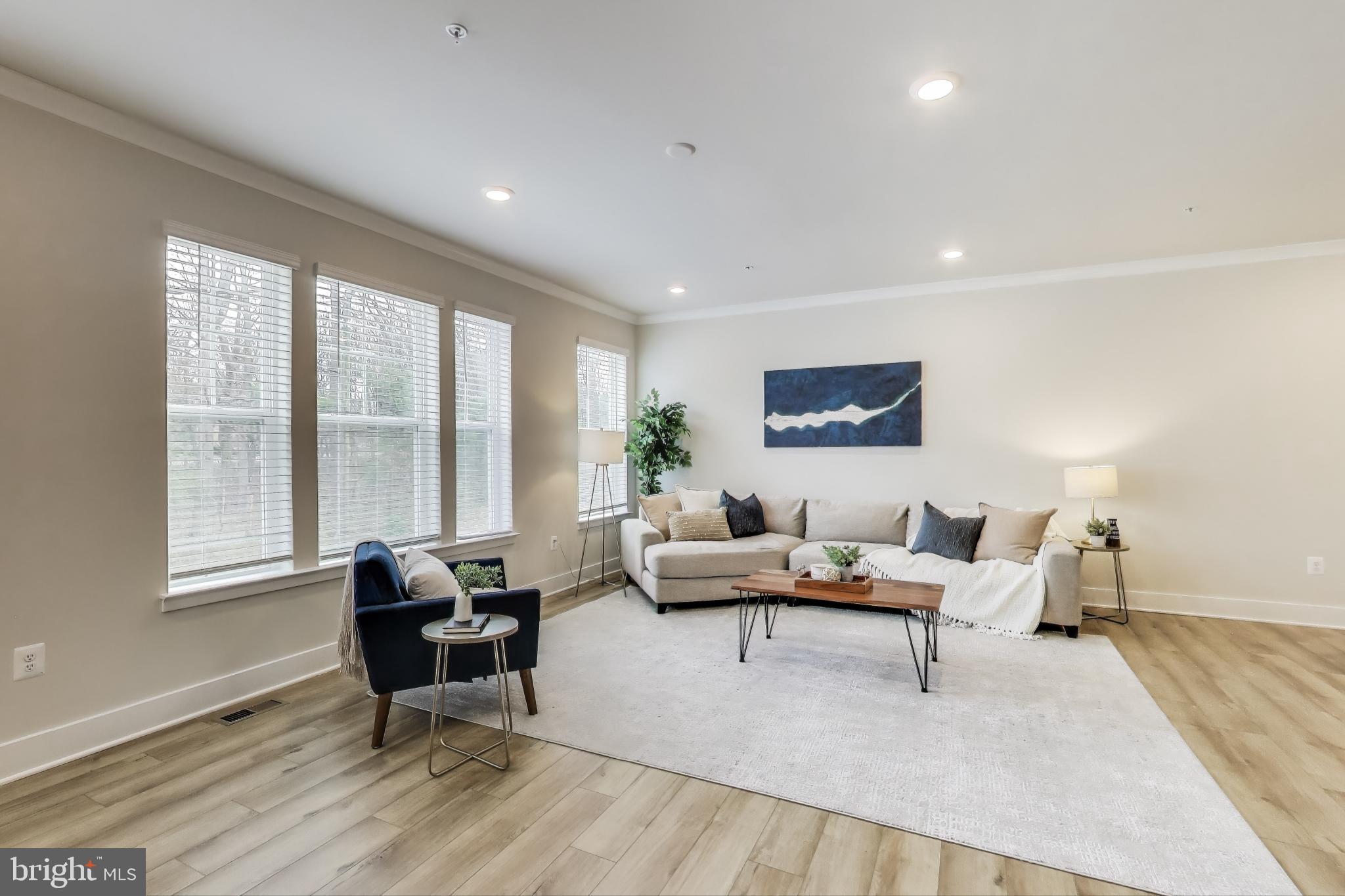 733 Annapolis Neck Rd #B