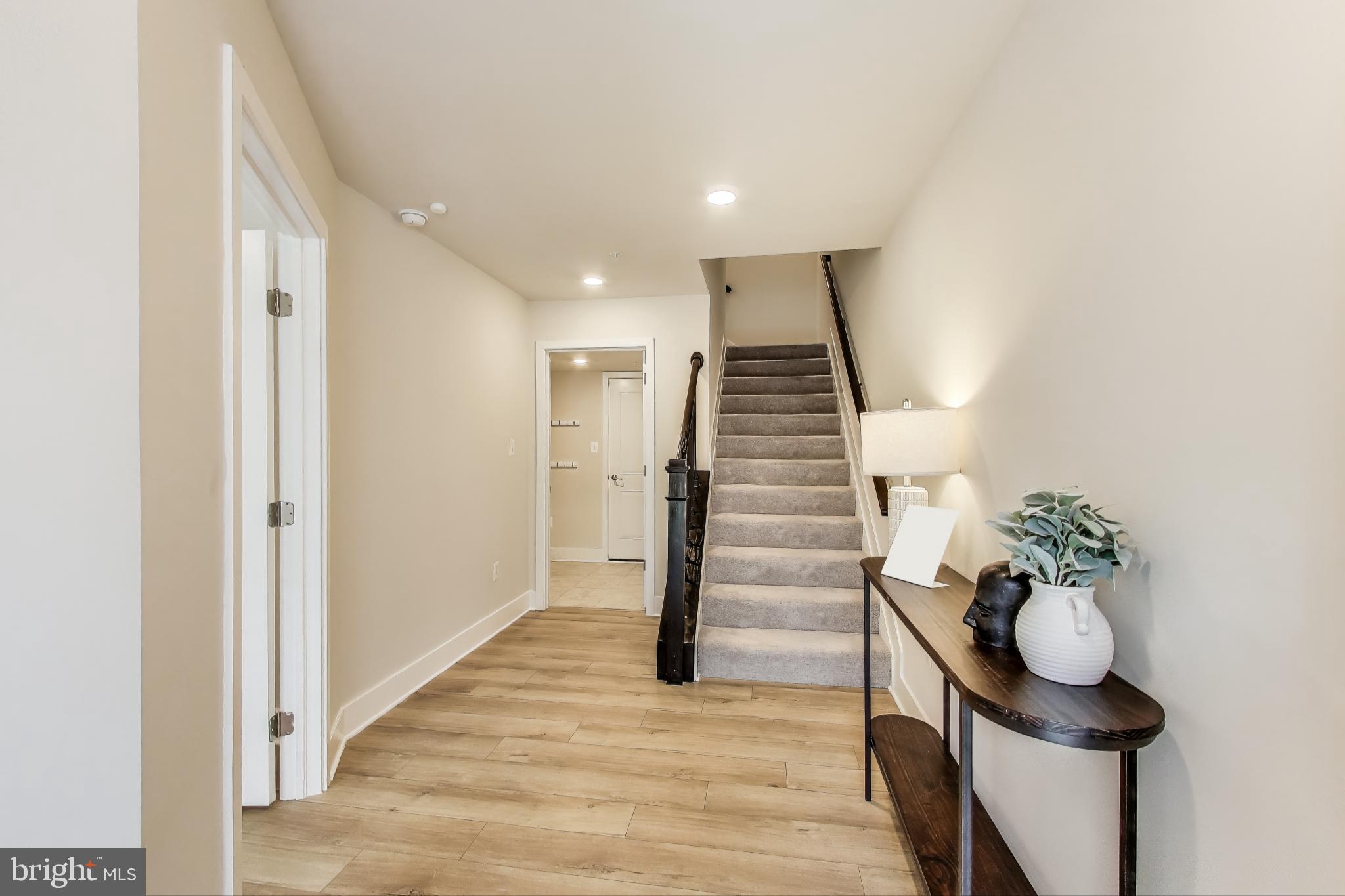 733 Annapolis Neck Rd #B