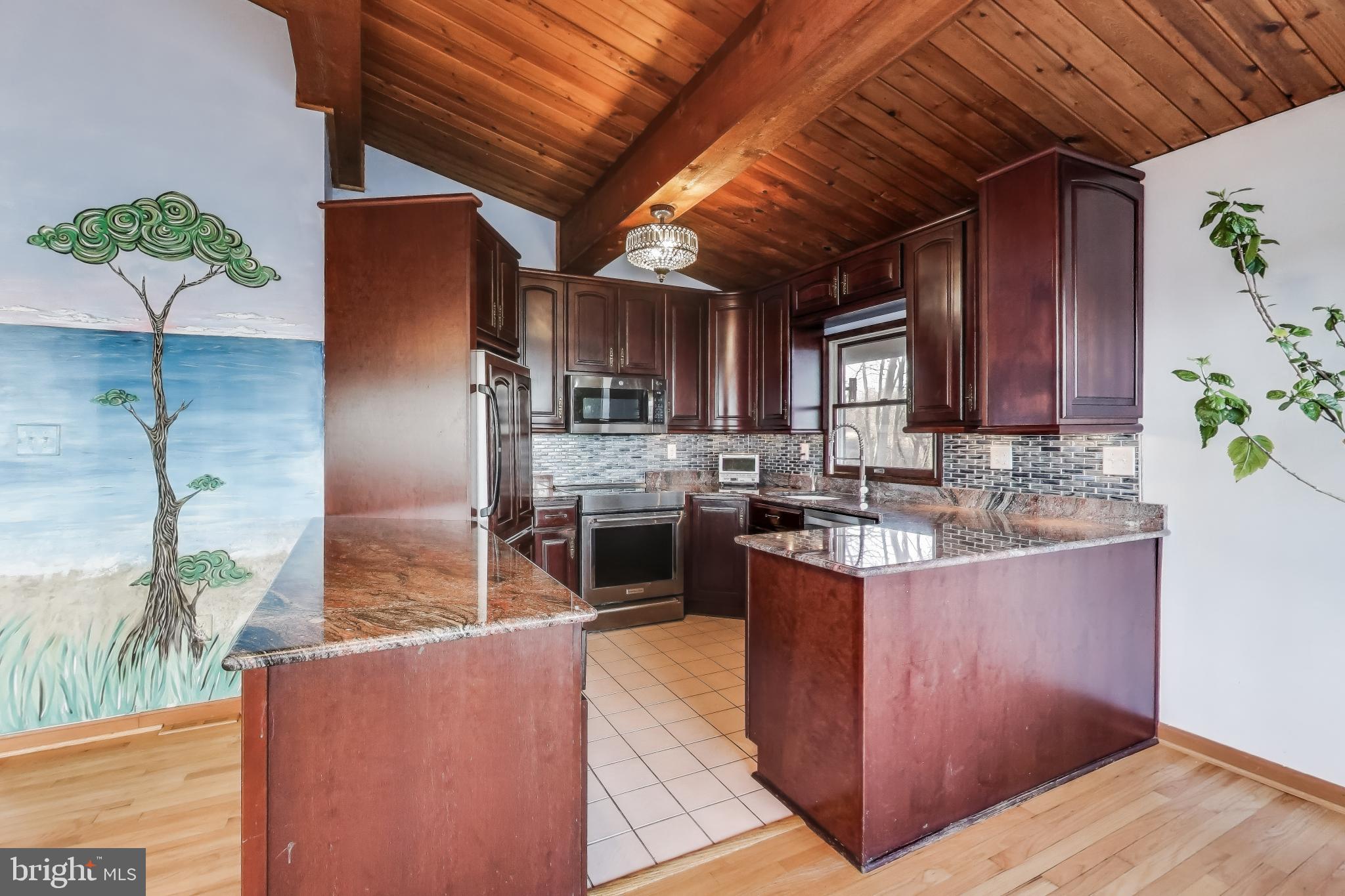 418 POINT MARY CIRCLE