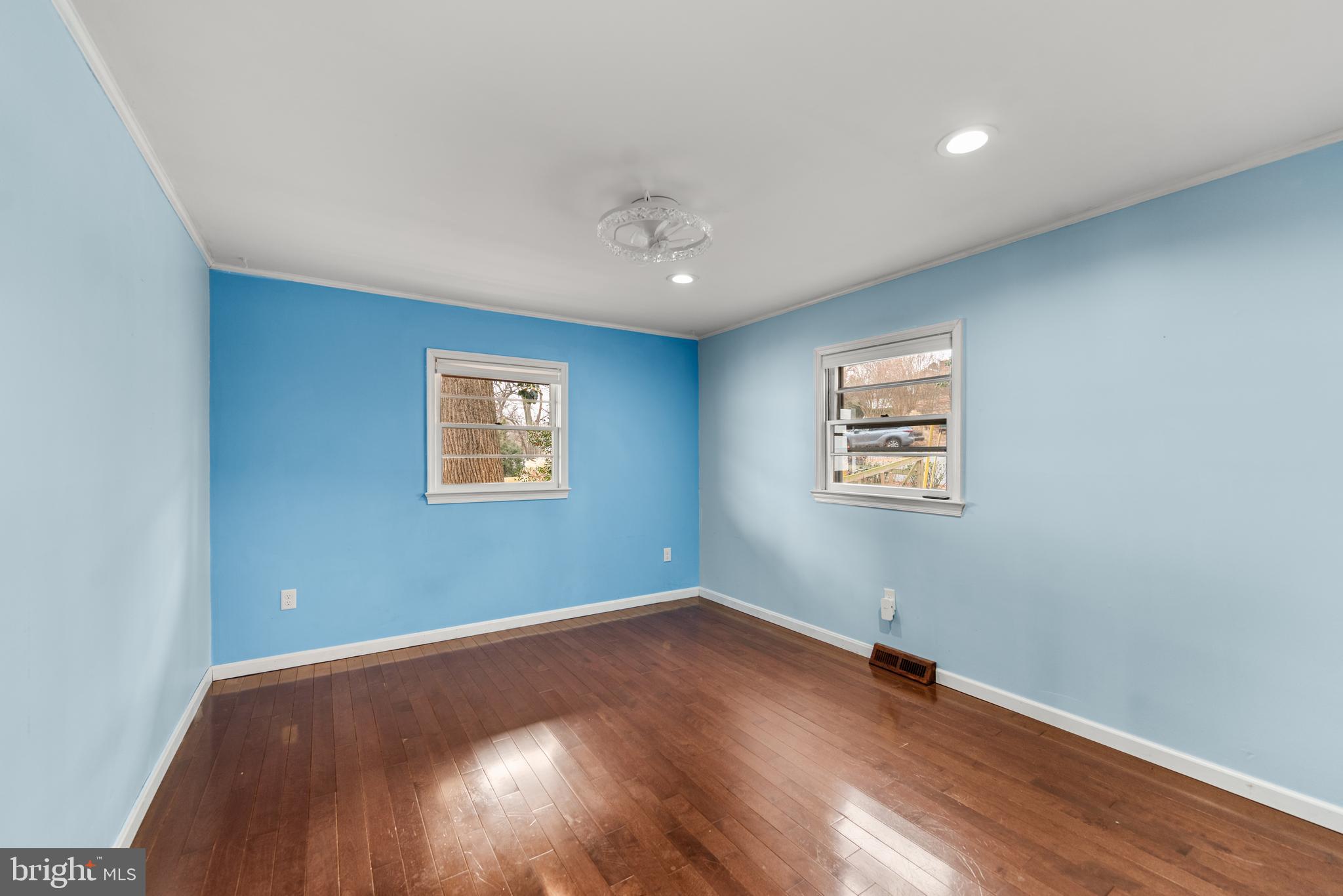 418 POINT MARY CIRCLE