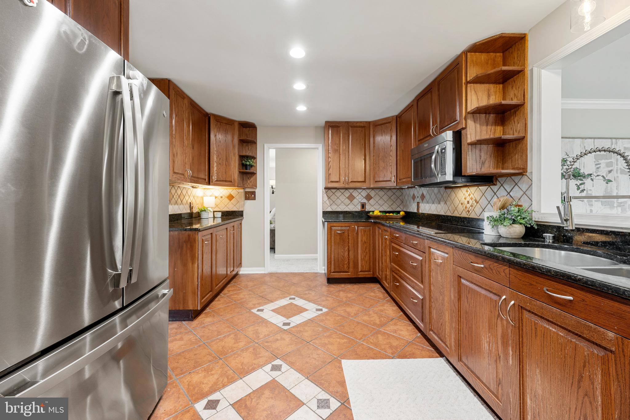 3319 MULBERRY STREET