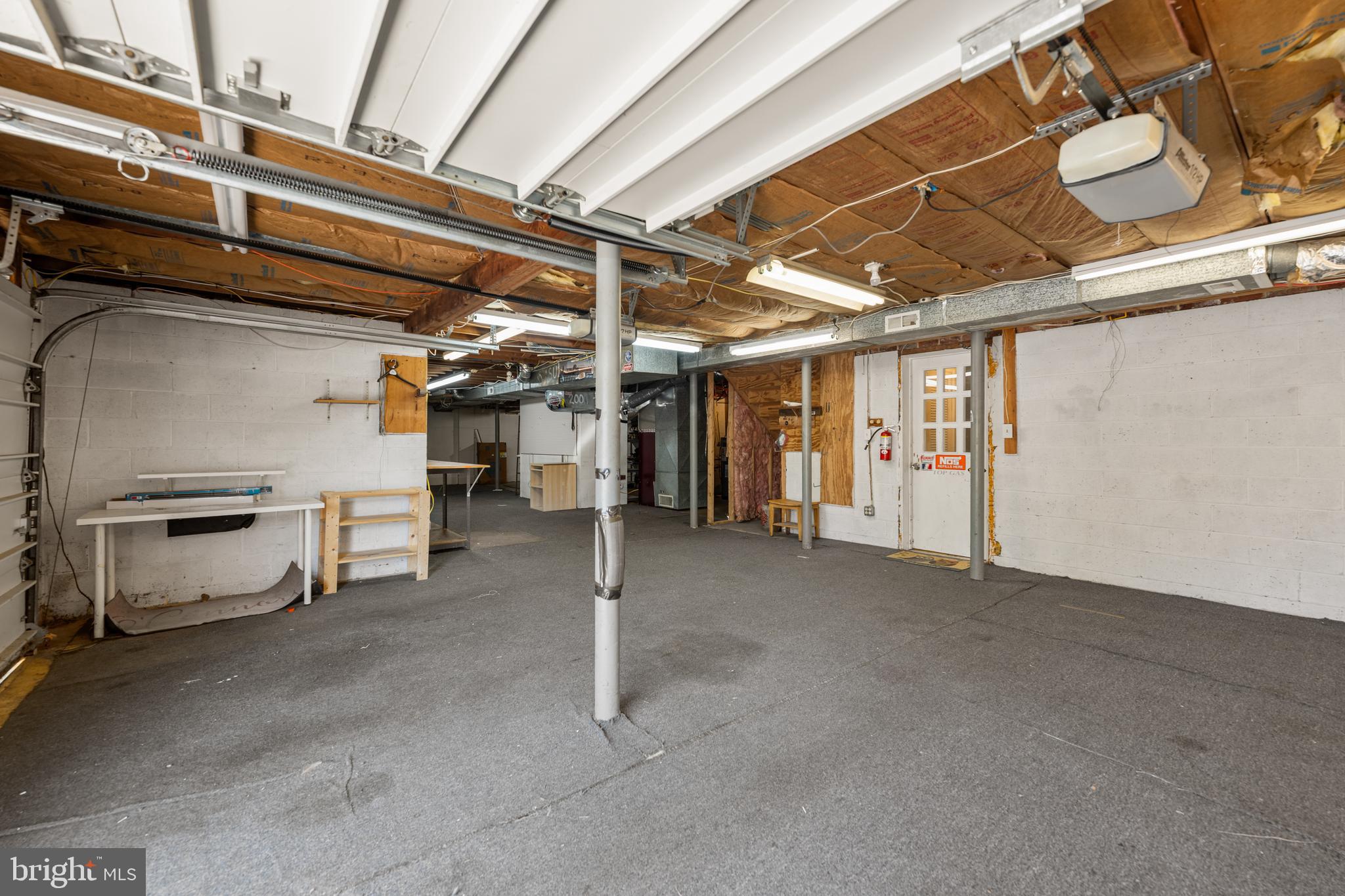 3319 MULBERRY STREET