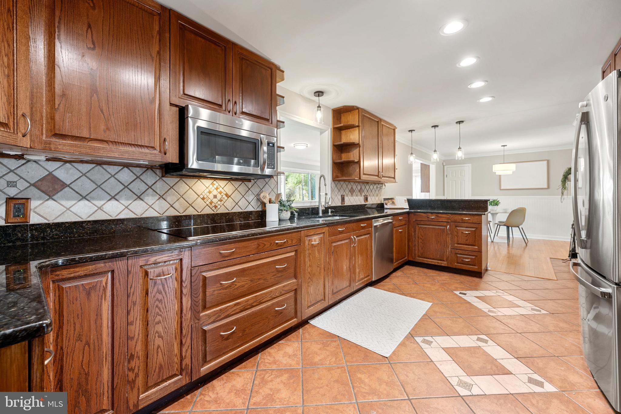 3319 MULBERRY STREET