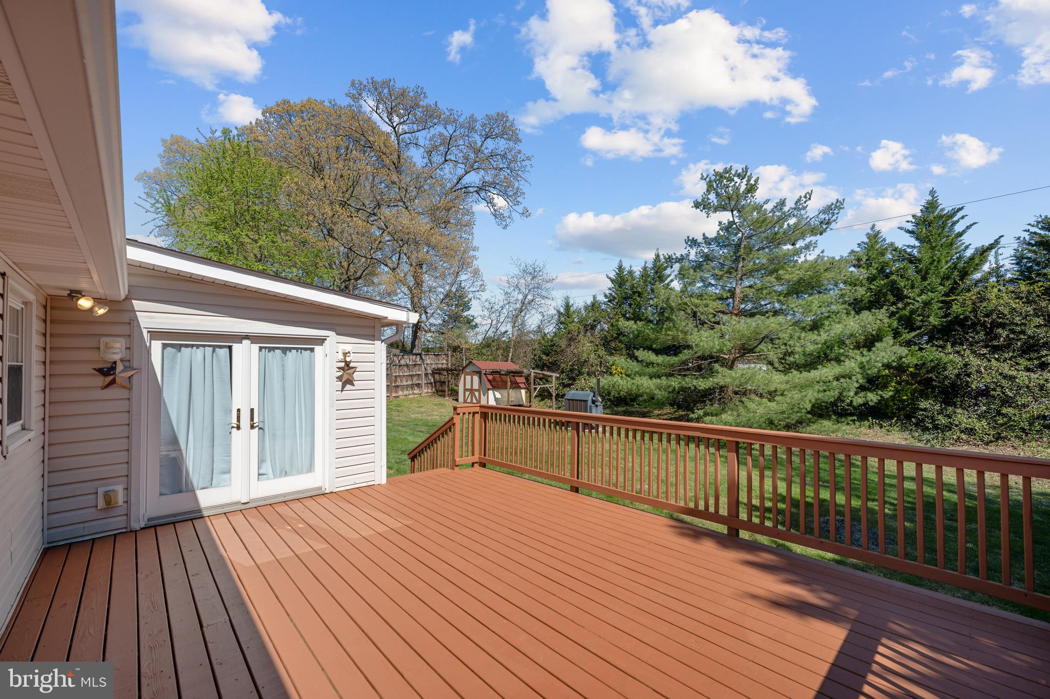 3319 MULBERRY STREET