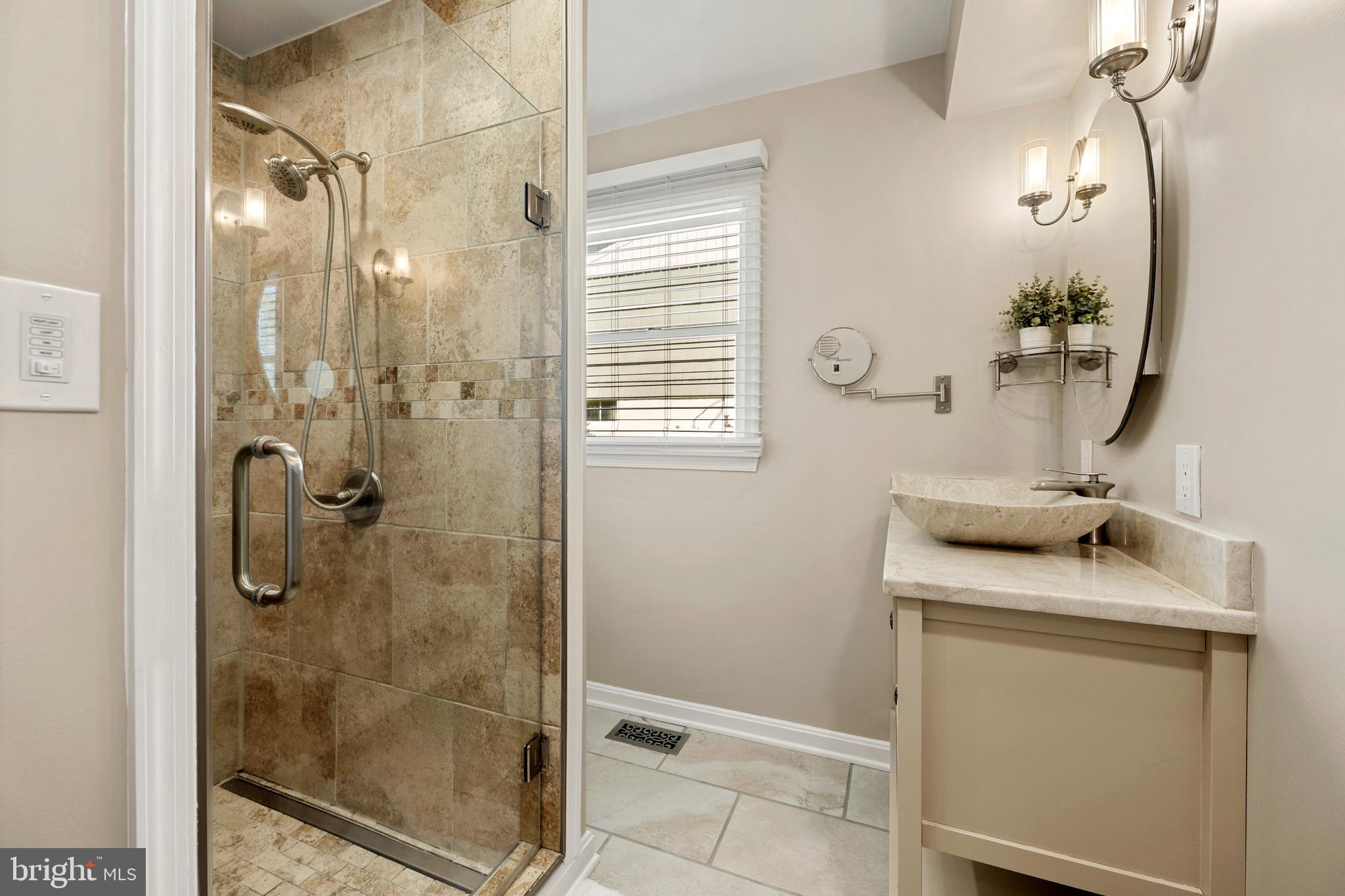 3319 MULBERRY STREET