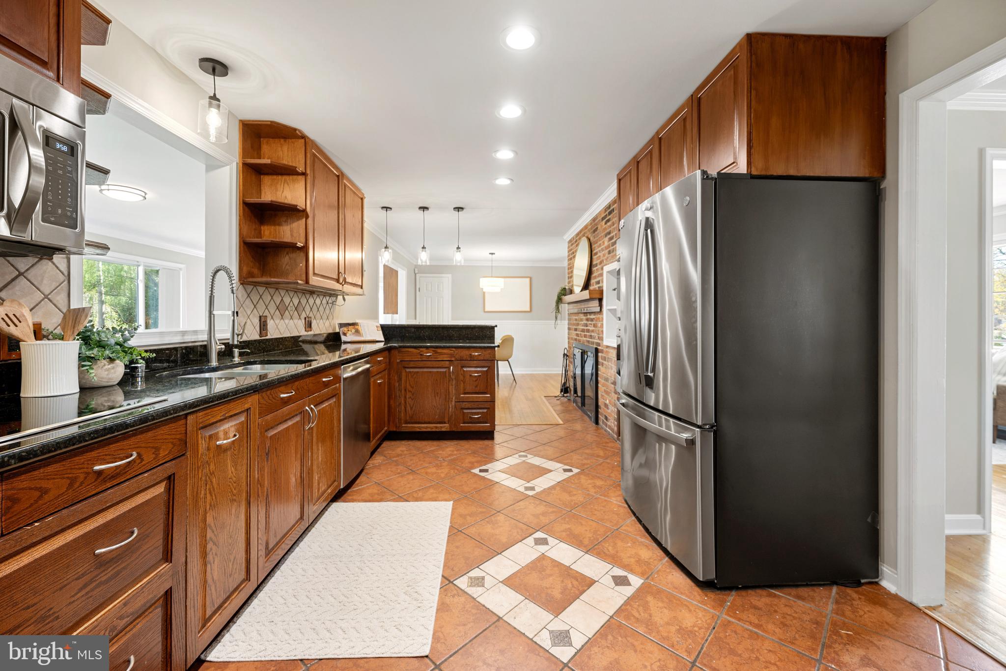 3319 MULBERRY STREET