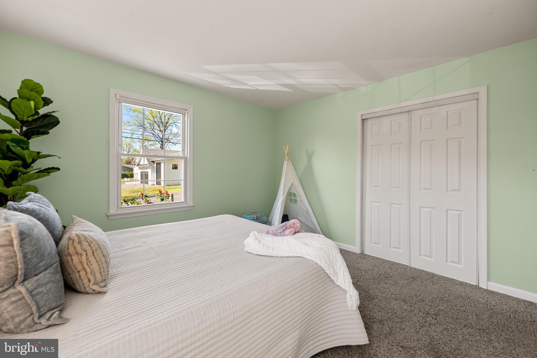 3319 MULBERRY STREET