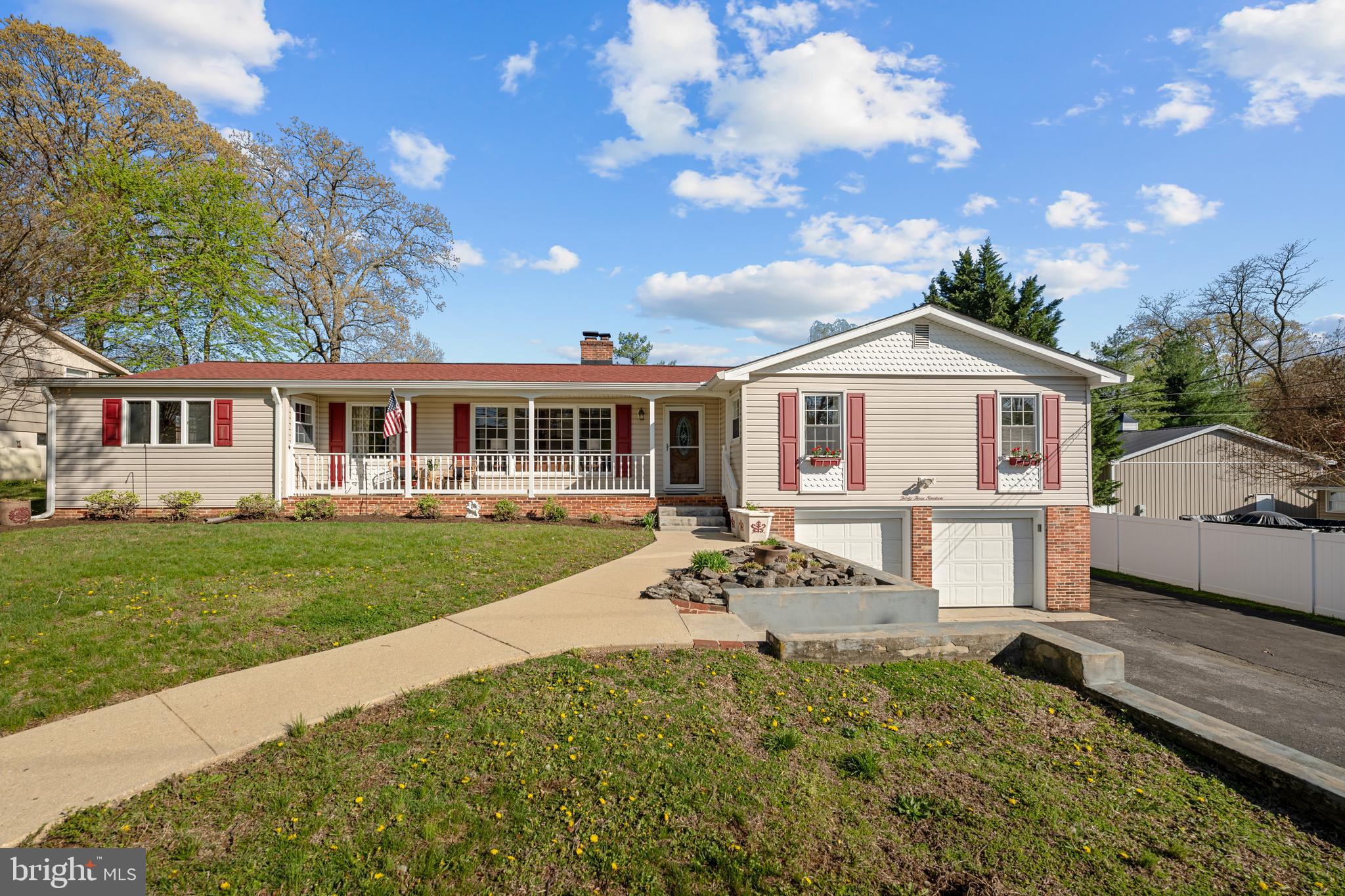 3319 MULBERRY STREET