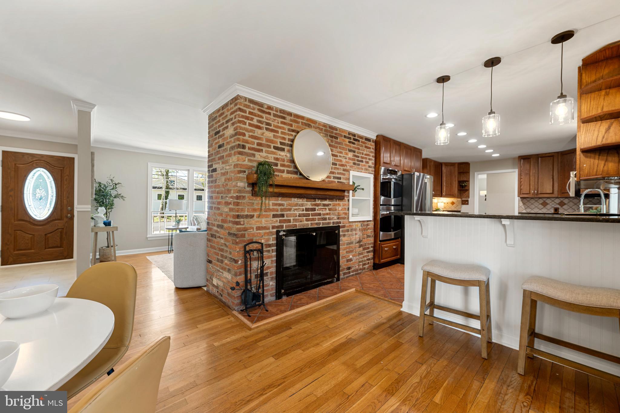 3319 MULBERRY STREET