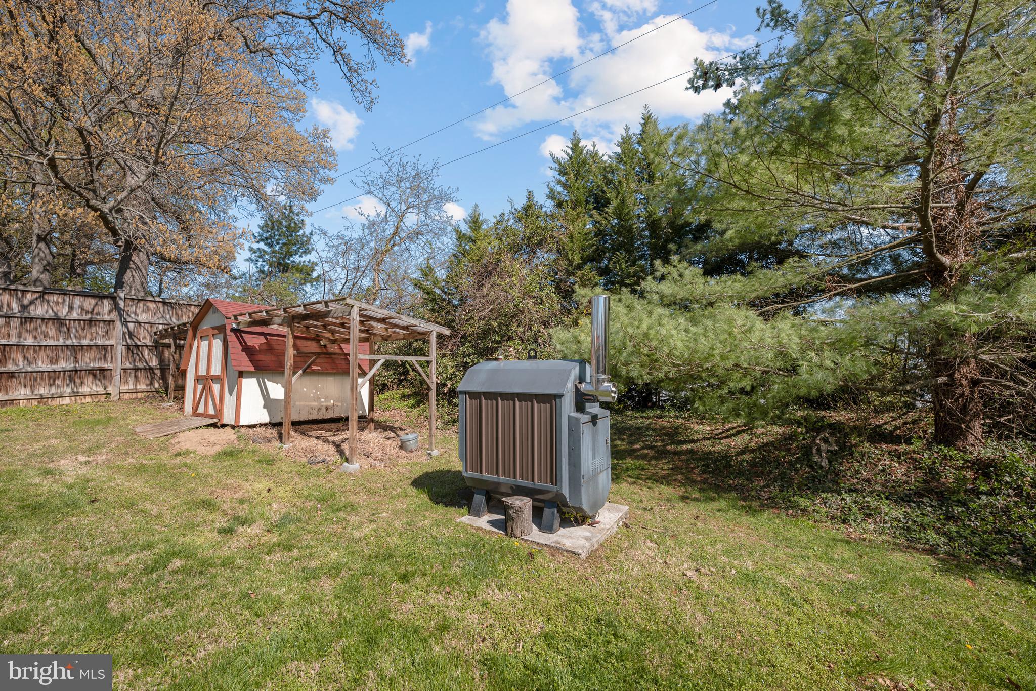 3319 MULBERRY STREET