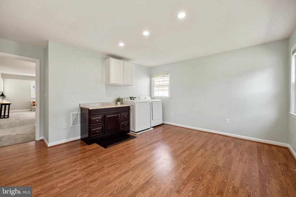 3319 MULBERRY STREET