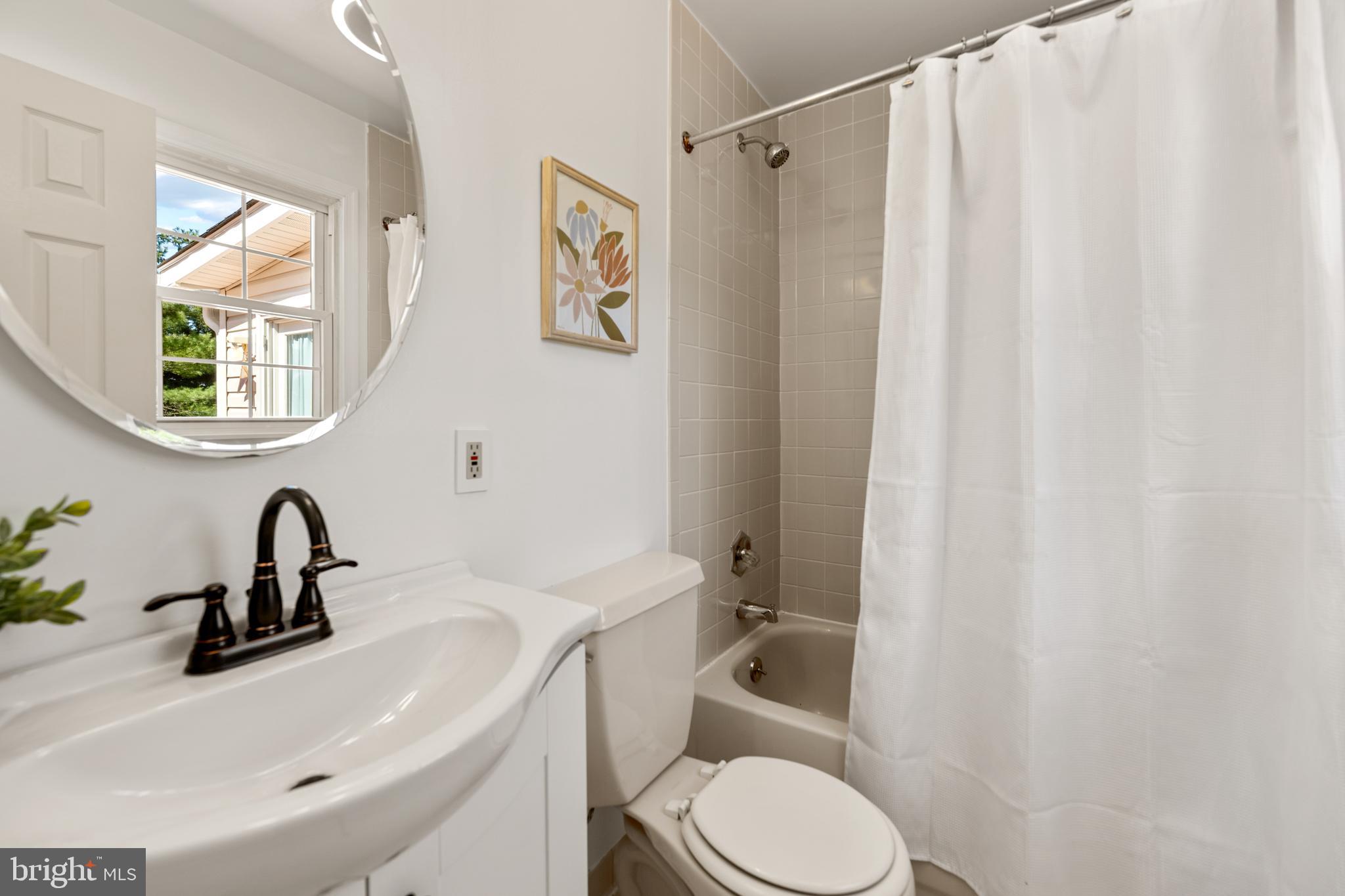 3319 MULBERRY STREET