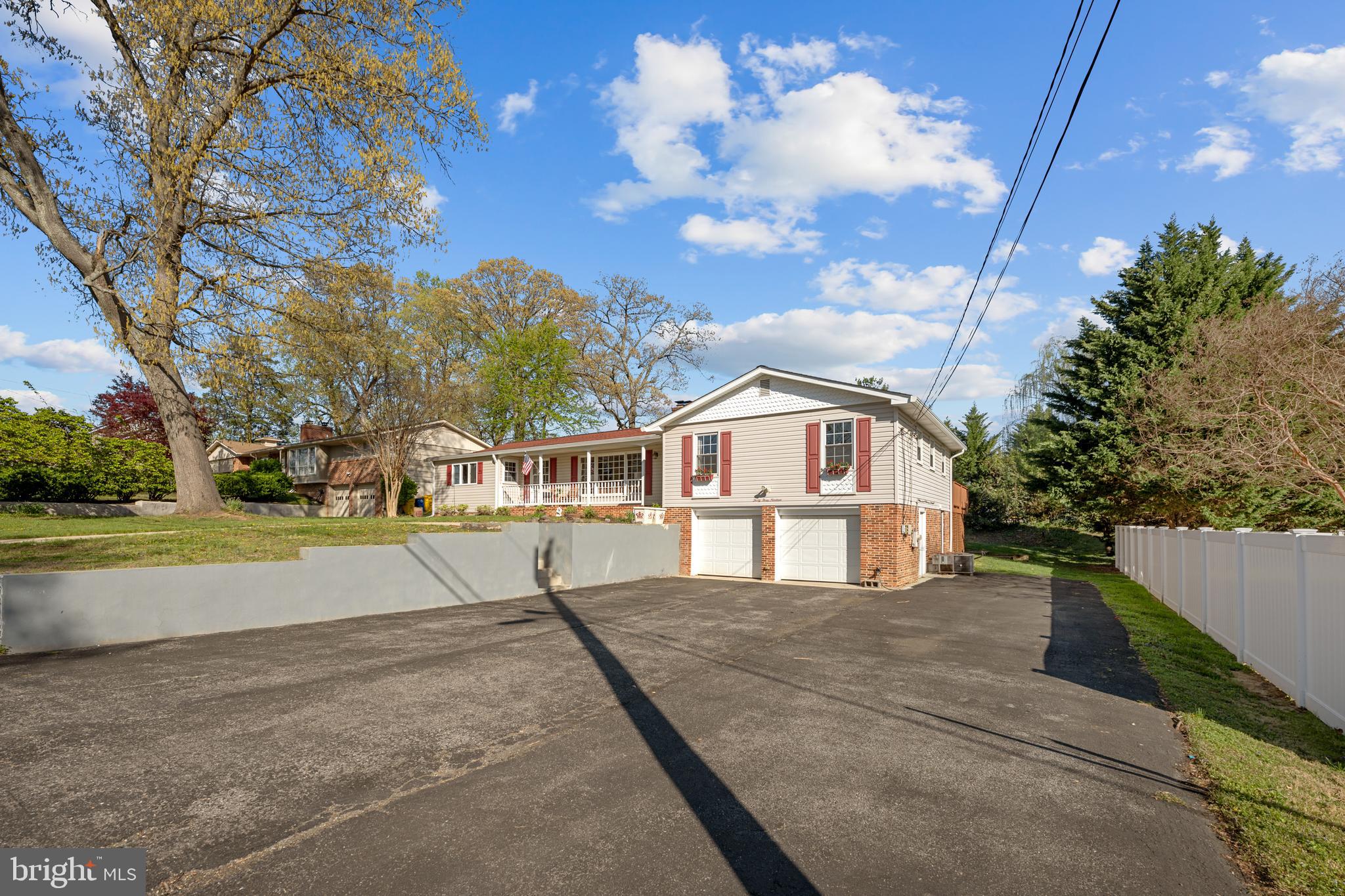 3319 MULBERRY STREET